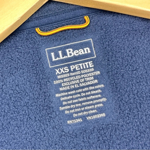 L.L.Bean Women's Mountain Classic Fleece Jacket Nautical Navy Size PXXS - Picture 16 of 16